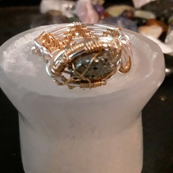 Hand wire wrapped ring - Picture 2 of 5
